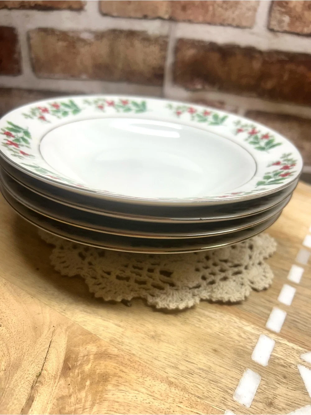 Vintage Christmas Charm-Delight-Holiday-Harmony bowls. Set of 4 by GIBSON DESIGN